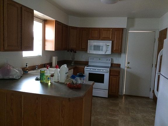 2nd image of 730 S Kansas Ave