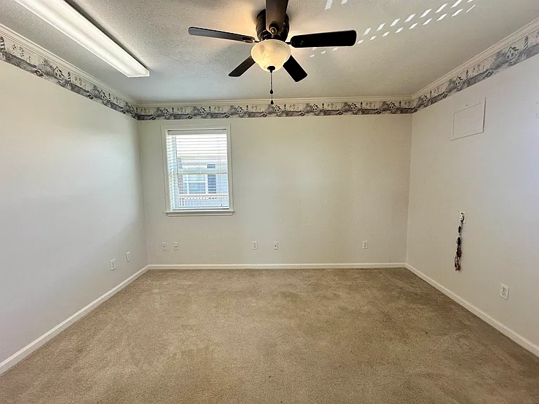 1530 Halverson Rd — Photo 6