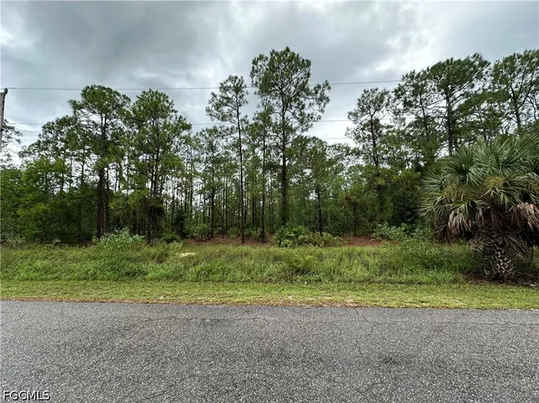 1103 Thompson Ave, Lehigh Acres, FL 33972