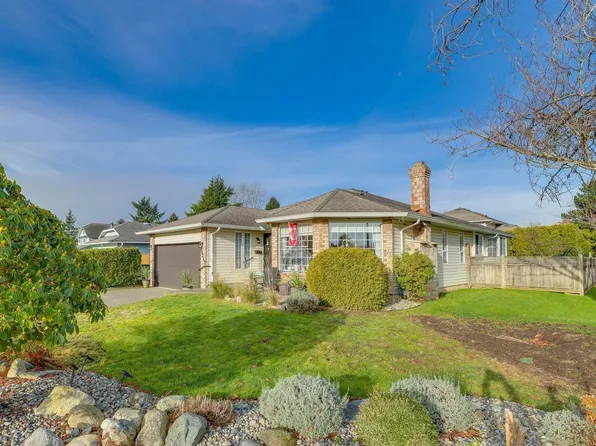16347 12th Ave, Surrey, BC V4A 8C3