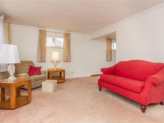 5th image of 123 Shannon Heights Dr