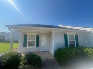 1632 Summerwoods Cir, Griffin, GA 30224