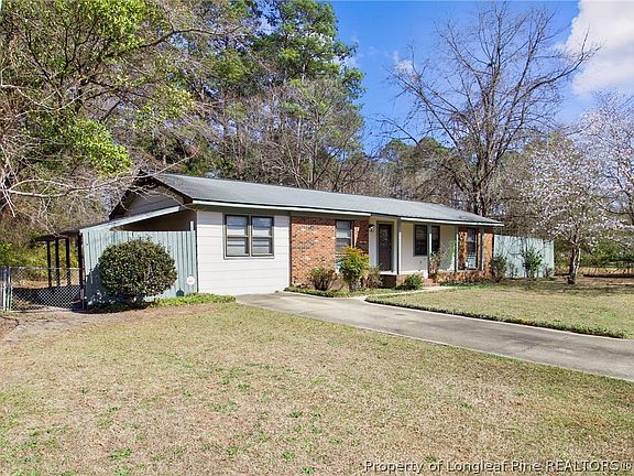 3rd image of 523 Varga St