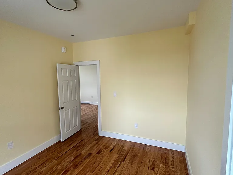 2 Malden St #3B — Photo 8
