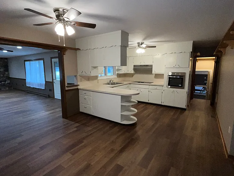 4420 Huber Rd — Photo 2