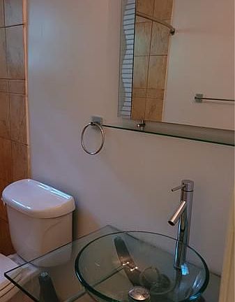 4th image of 2621 Grant St APT 8B