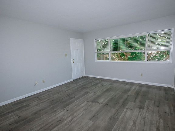 4th image of 1050 Hornblend St APT 14