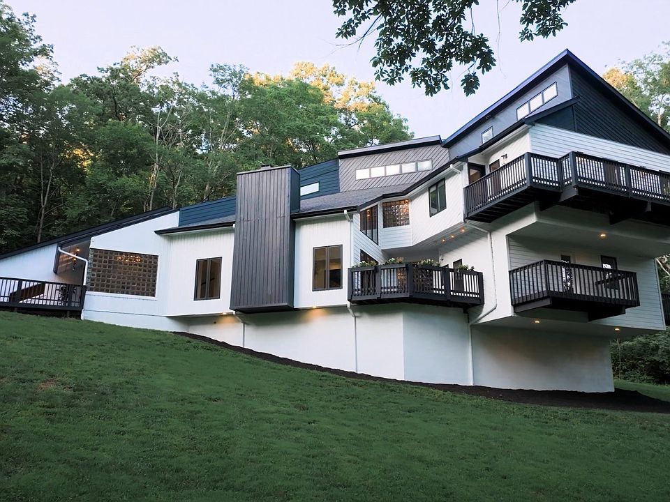 1st image of 3704 Homeland Dr
