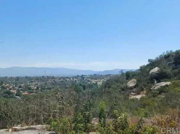 10050 Tall Oak Dr, Escondido, CA 92026