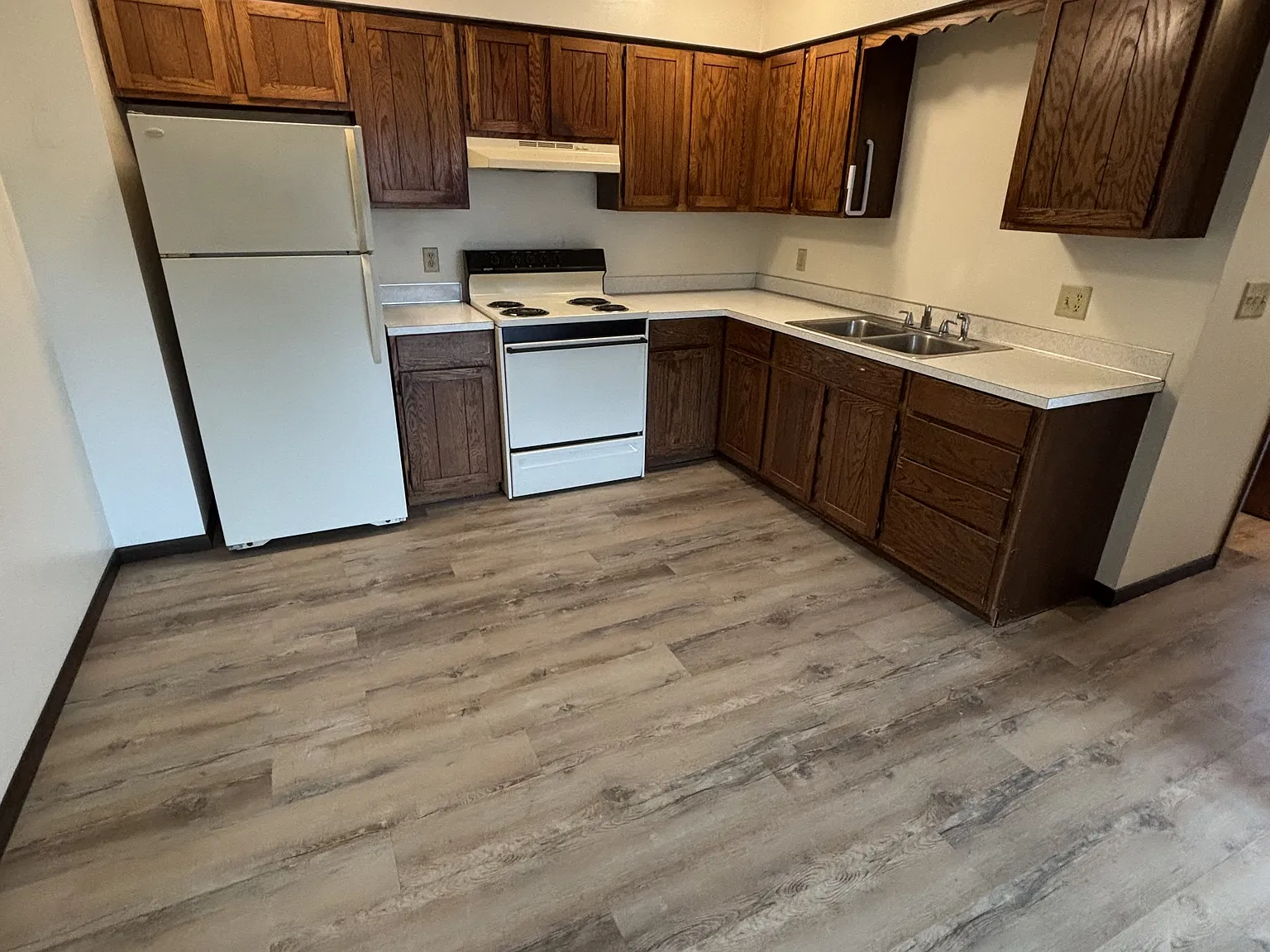 475 Walter Street - 23 — Photo 1