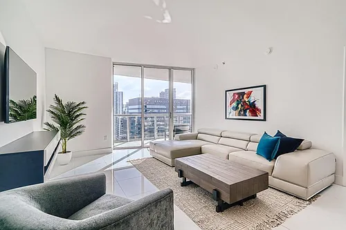 495 Brickell Ave #4007 Photo 1