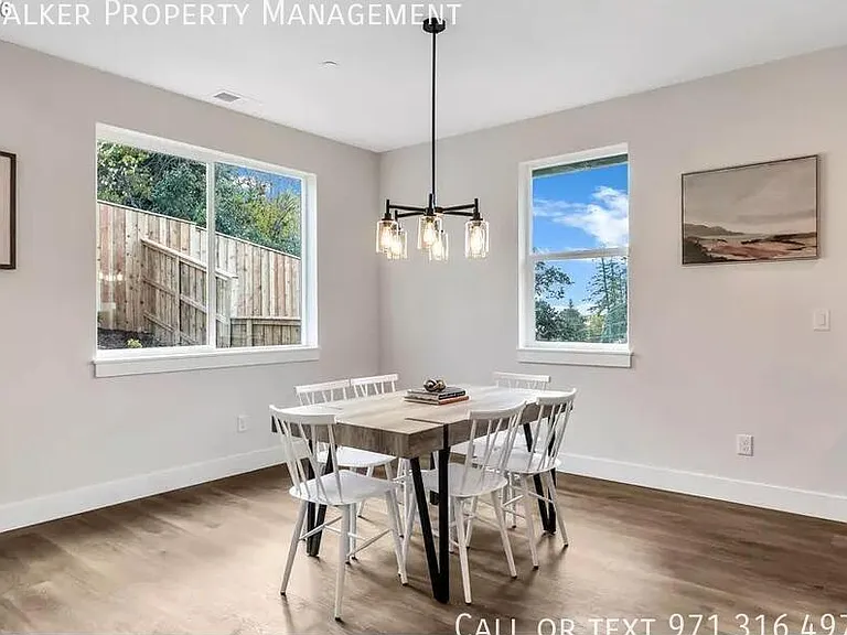996 E Rork Ct — Photo 6