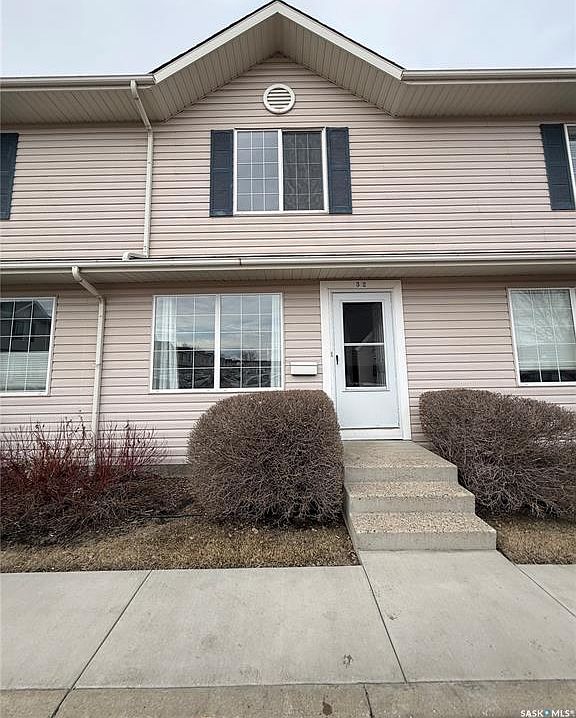 1st image of UNIT 32-809 Kristjanson ROAD