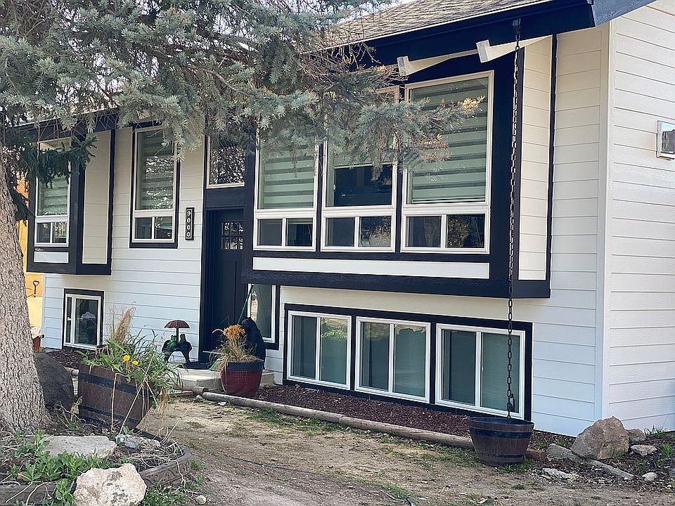 Beautiful updated exterior 