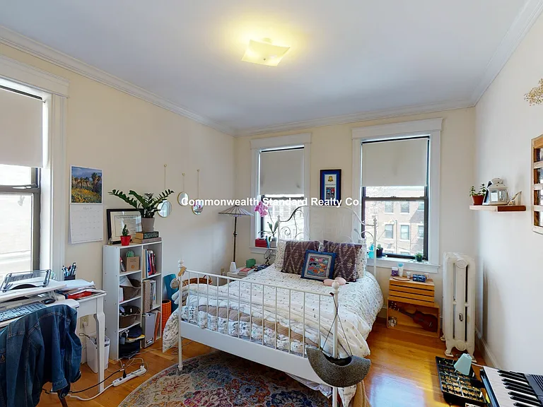 76 Quint Ave #1O — Photo 4