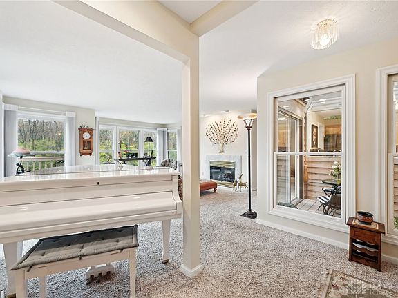 4th image of 6896 Chardonnay Dr