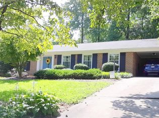 13 Mayflower Ln, Lexington, NC 27295