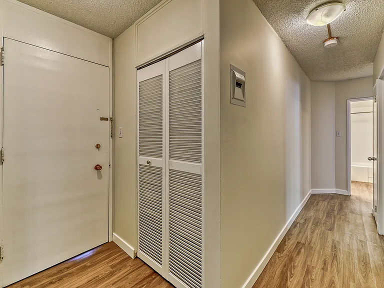 738 14th Ave SW #4C — Photo 13
