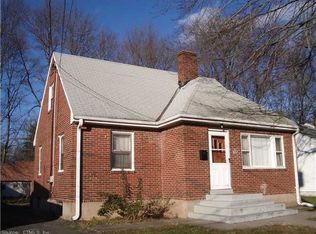 104 Pershing St, Bloomfield, CT 06002