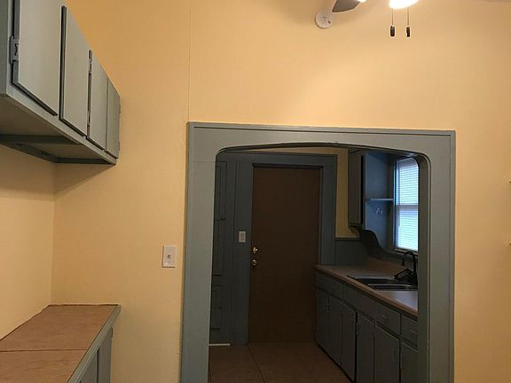 3rd image of 1608 Avenue E