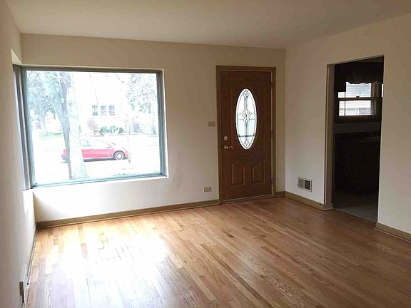 2nd image of 1115 Ostrander Ave