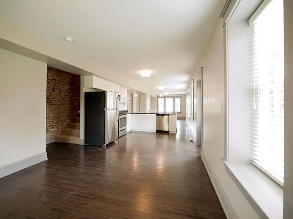 3rd image of 4336 McRee Ave #E