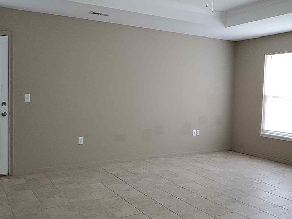 5th image of 905 W Market St APT B