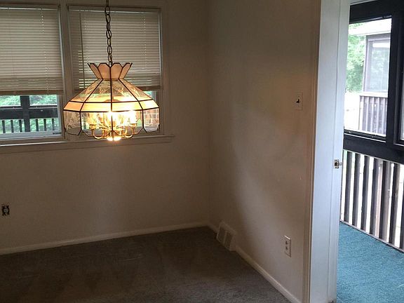 5th image of 315 N Scott Ave