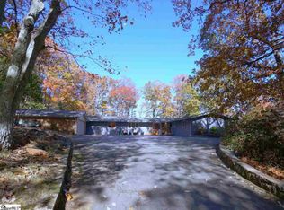 120 Lake Circle Dr, Greenville, SC 29609