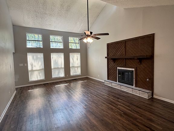 3rd image of 5 Stoneledge Dr