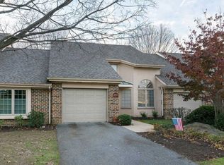 248 Willow Valley Dr, Lancaster, PA 17602