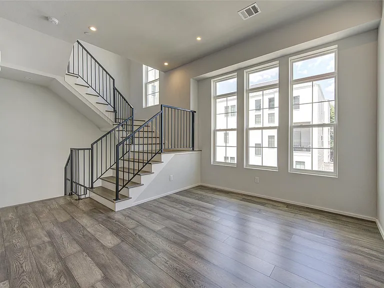 5336 Chandler St — Photo 23