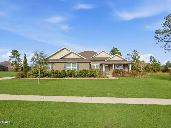 334 Tournament Ln, Freeport, FL 32439