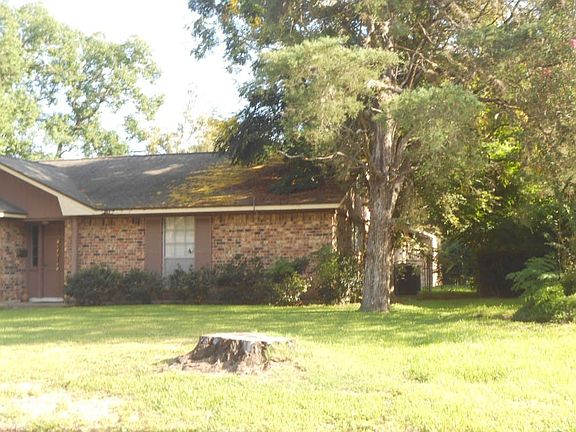 3rd image of 237 Narcissus St