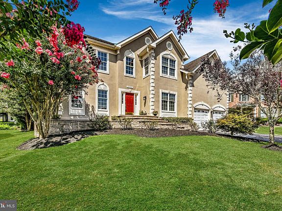 5th image of 47426 Riverbank Forest Pl