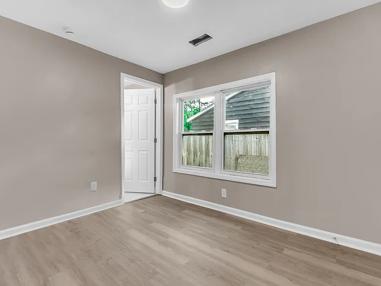 1577 S Highland St — Photo 13