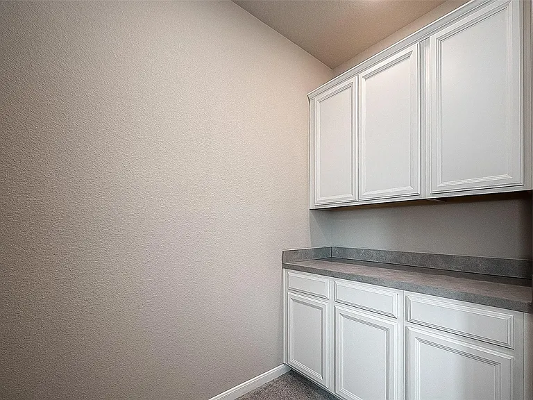 115 N Winter Sunrise Cir — Photo 41
