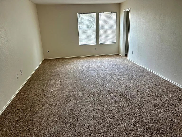 19835 Mallard Point Ct — Photo 11
