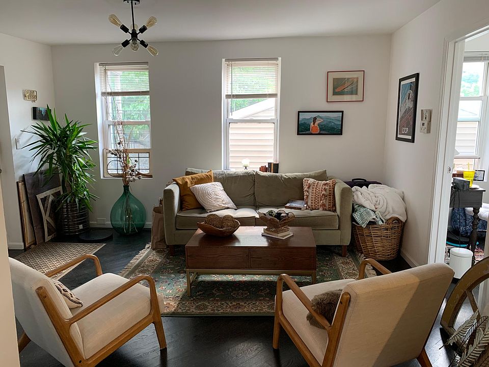 1st image of 1428 W Erie St #1
