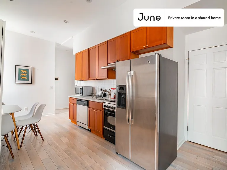 401 E 57th St #D — Photo 8