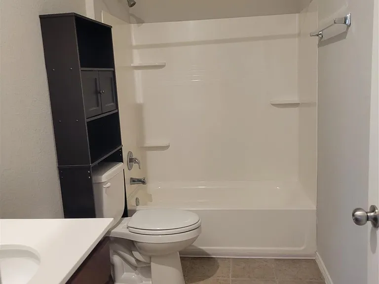 221 Compania Dr — Photo 19