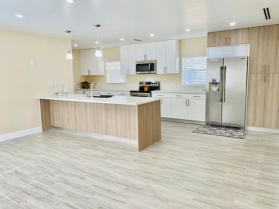 4th image of 19521 Sterling Dr
