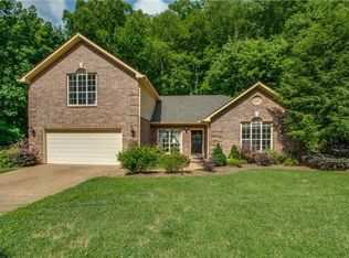 7049 Still Spring Hollow Dr, Nashville, TN 37221