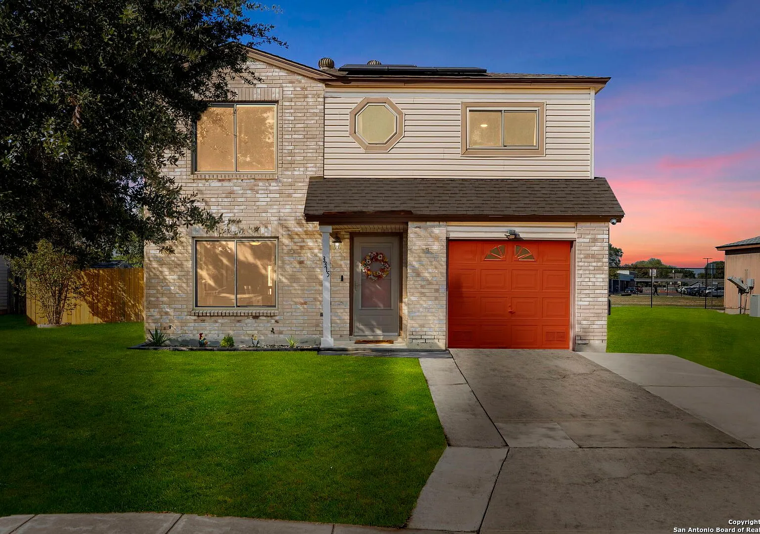 Well-Maintained 3-Bedroom Home Ideal for Students & Professionals! — Photo 1
