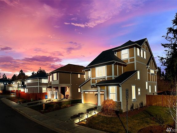 3rd image of 2203 Cady Dr