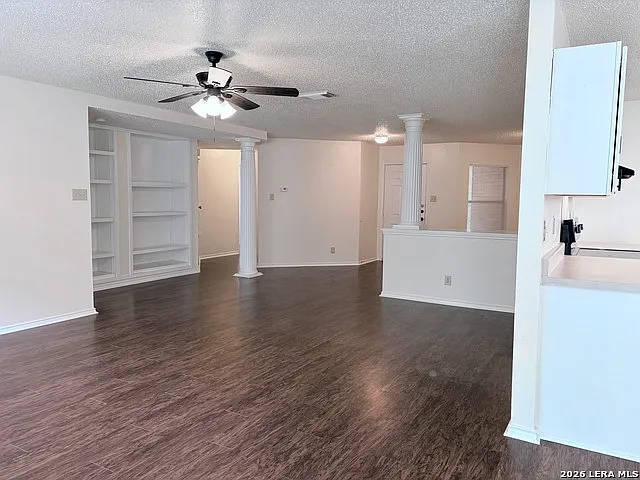 2921 Candleberry Dr — Photo 4