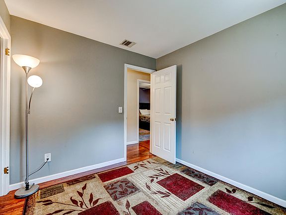 5th image of 358 Conklintown Rd
