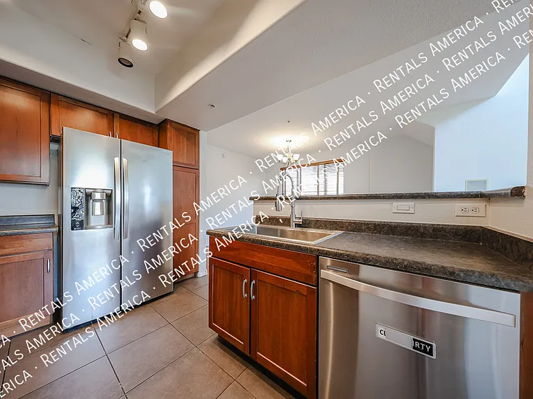 2402 E 5th St #1515 — Photo 10