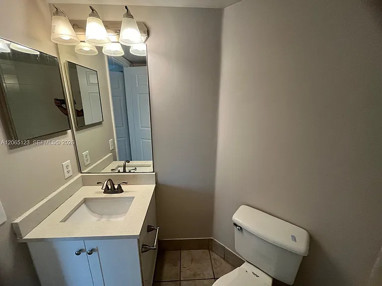 4171 N Haverhill Rd #1013 — Photo 28