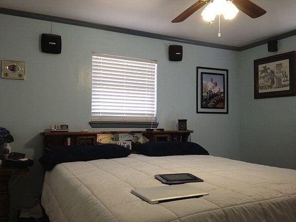 4th image of 4406 Versailles Dr